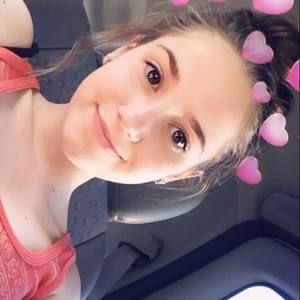 Meet your Posher, Alexis